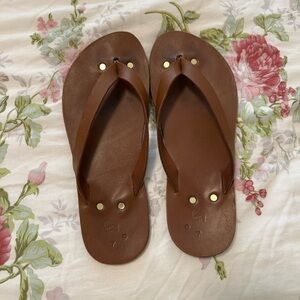 Kiwi Brown Leather Flip Flop Sandals
